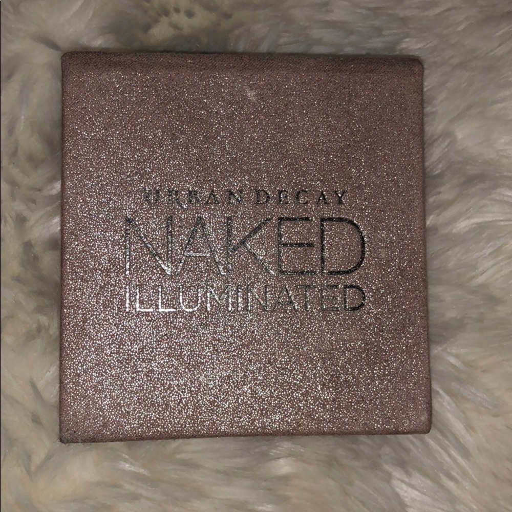 Urban Decay Naked Illuminated Highlighter